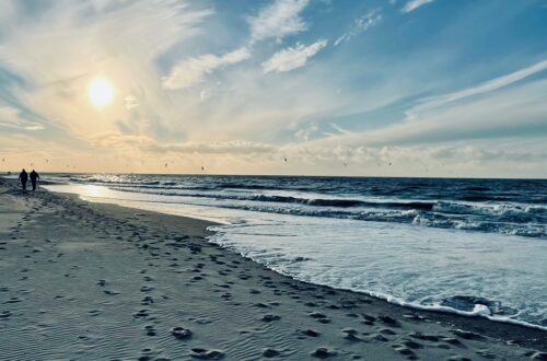 Plaża nad morzem podczas wakacji